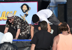 Zac Efron & Robert De Niro - On the set of Dirty Grandpa in Tybee Island,Giorgia 2015.04.30 - 140xHQ KOCCcFYx