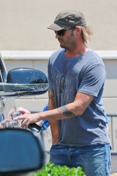 Josh Holloway - Stops by Gelson’s Market in West Hollywood, August 8, 2014 - 6xHQ KauhLo6M