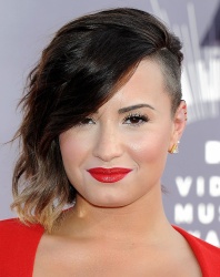 Demi Lovato - At the MTV Video Music Awards, August 24, 2014 - 112xHQ MEKWTUcI