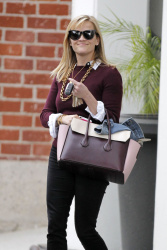 Reese Witherspoon - Leaving her office in Beverly Hills - February 27, 2015 (15xHQ) MxVl0xCf
