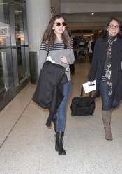 Hailee Steinfeld - LAX Airport in Los Angeles (2015.01.22) - 22xHQ N7PIF5uh