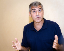 George Clooney - "The Ides Of March" press conference portraits by Armando Gallo (Los Angeles, September 26, 2011) - 15xHQ NhakQSVi