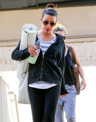 Lea Michele - leaving a yoga class in Hollywood, February 2, 2015 - 43xHQ OMpOnvre