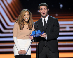 Naya Rivera - 40th People's Choice Awards held at Nokia Theatre L.A. Live in Los Angeles (January 8, 2014) - 123xHQ PEzSyeSx