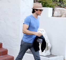 Ian Somerhalder - Leaving Nikki Reed's house in Los Angeles (July 25, 2014) - 25xHQ PSZ0Xp4x