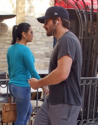 Jake Gyllenhaal - Shopping At The Grove In Los Angeles 2015.04.26 - 11xHQ QKVb5azm