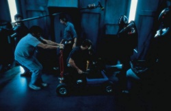 Ian Holm, Chris Tucker, Milla Jovovich, Gary Oldman, Bruce Willis - Промо стиль и постеры к фильму "The Fifth Element (Пятый элемент)", 1997 (59хHQ) RhTYBZhe