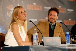 Gwyneth Paltrow & Robert Downey Jr. - “Iron Man 3″ press conference at Hotel Bayerischer Hof in Munich, Germany (April 12, 2013) - 4xHQ SuiqoOTQ