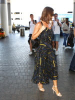 Виктория Бекхэм (Victoria Beckham) Arriving at LAX Airport, 31.07.2016 - 28xHQ TN9W83n5