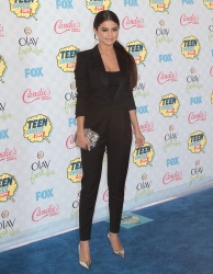 Selena Gomez - At the FOX's 2014 Teen Choice Awards, August 10, 2014 - 393xHQ TwguMRQJ
