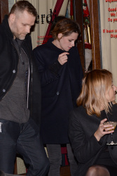 Kristen Stewart - Leaving Fendi restaurant in Paris - February 19, 2015 (4xHQ) U2dkqs2I