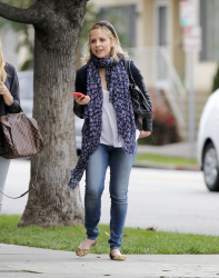 Sarah Michelle Gellar - out and about in Brentwood, 30 января 2015 (28xHQ) UIxODFXU