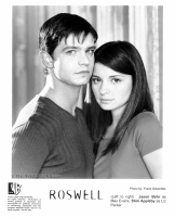 Город пришельцев / Roswell (сериал 1999 – 2002)  UQrh5Wiz