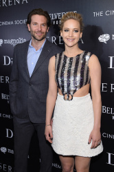 Jennifer Lawrence и Bradley Cooper - Attends a screening of 'Serena' hosted by Magnolia Pictures and The Cinema Society with Dior Beauty, Нью-Йорк, 21 марта 2015 (449xHQ) UeJpF8iv