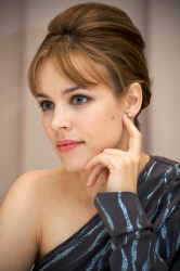 Rachel McAdams - The Time Traveler's Wife press conference portraits by Vera Anderson (New York, August 1, 2009) - 2xHQ Yf5movrN