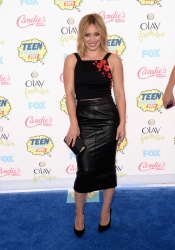 Hilary Duff - At the FOX's 2014 Teen Choice Awards in Los Angeles, August 10, 2014 - 158xHQ ZTK7pEYw